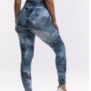 ECHT Coral Scrunch Leggings